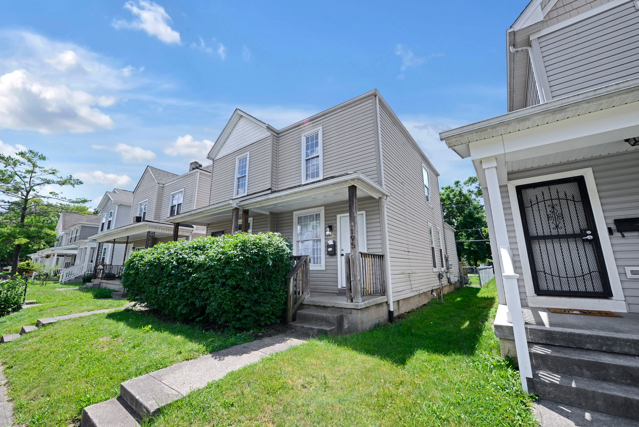 195-197 East Innis Avenue - 197